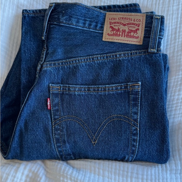 🌸Levi’s Ribcage straight - Picture 3 of 10